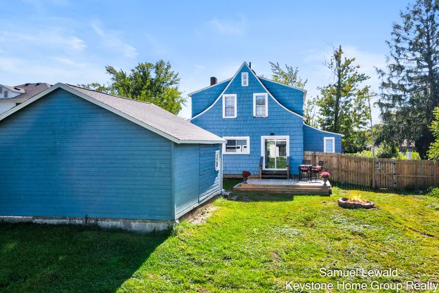 213 E Milham Avenue, Portage City, MI 49002