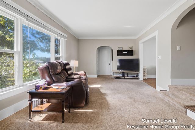 213 E Milham Avenue, Portage City, MI 49002