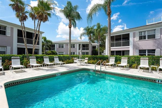 5655 SHEFFIELD GREENE CIRCLE 61, Sarasota, FL 34235