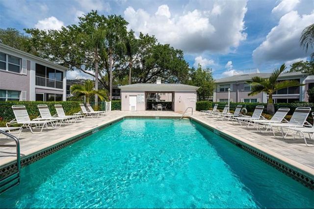 5655 SHEFFIELD GREENE CIRCLE 61, Sarasota, FL 34235