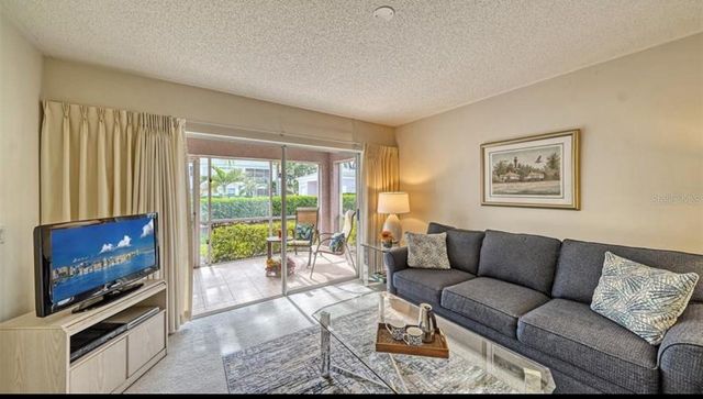 5655 SHEFFIELD GREENE CIRCLE 61, Sarasota, FL 34235