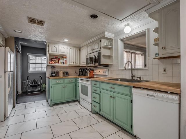 1321 N Ash Street, Guthrie, OK 73044