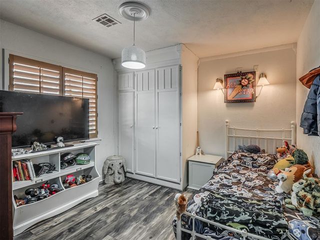 1321 N Ash Street, Guthrie, OK 73044