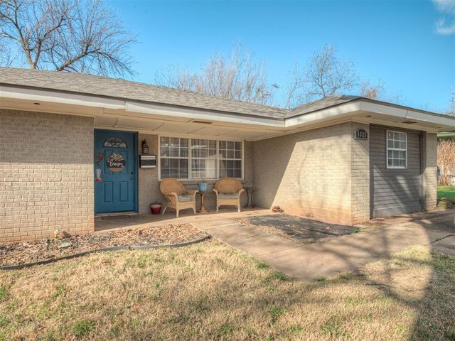 1321 N Ash Street, Guthrie, OK 73044