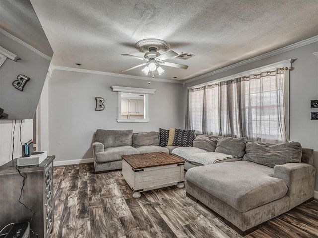 1321 N Ash Street, Guthrie, OK 73044