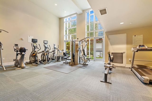 585 585 9th St 443, Oakland, CA 94607