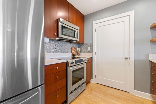 585 585 9th St 443, Oakland, CA 94607