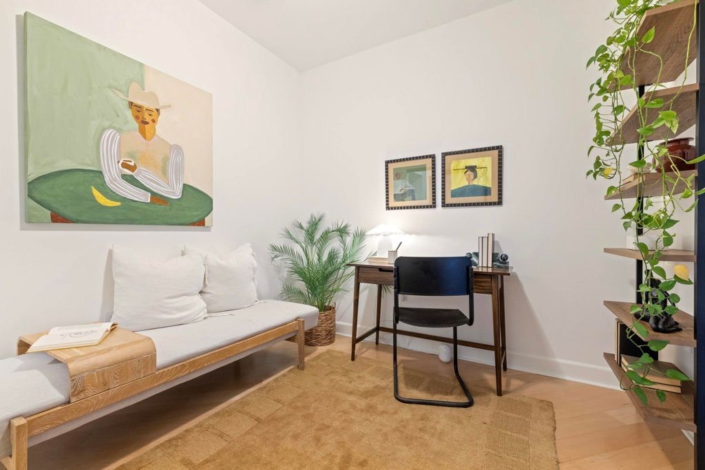 Image 16 of property listing at 585 585 9th St 443, Oakland, CA 94607