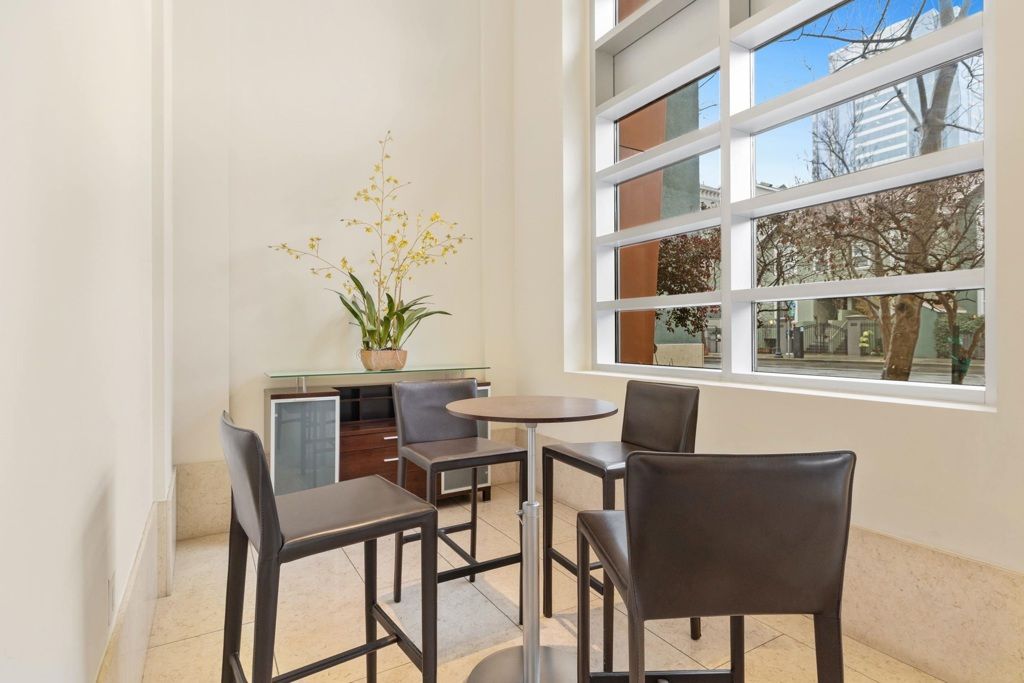 Image 22 of property listing at 585 585 9th St 443, Oakland, CA 94607