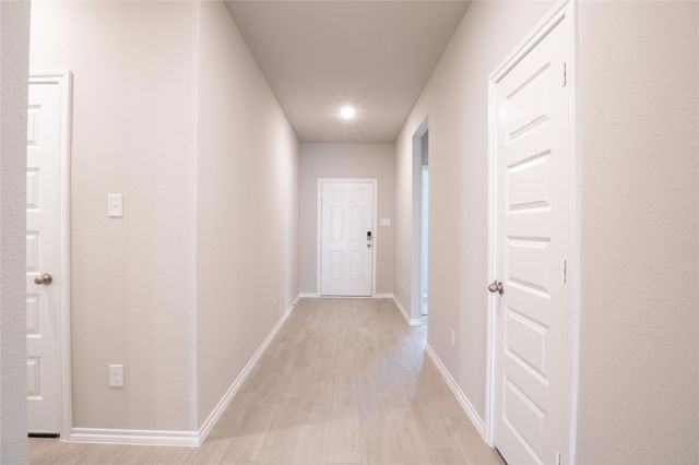 951 Hurstwood Drive, Van Alstyne, TX 75495