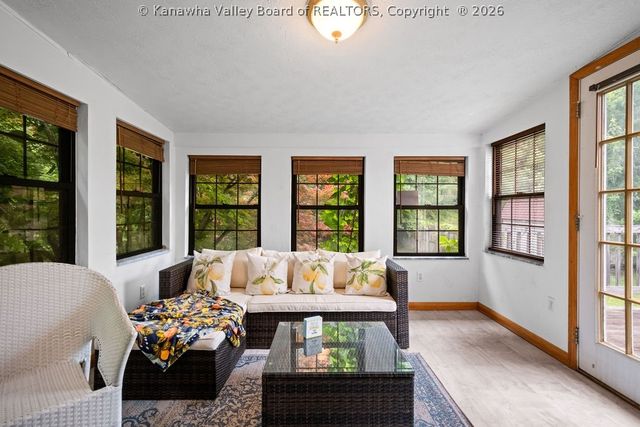 2600 Hayslette Avenue, Hurricane, WV 25526