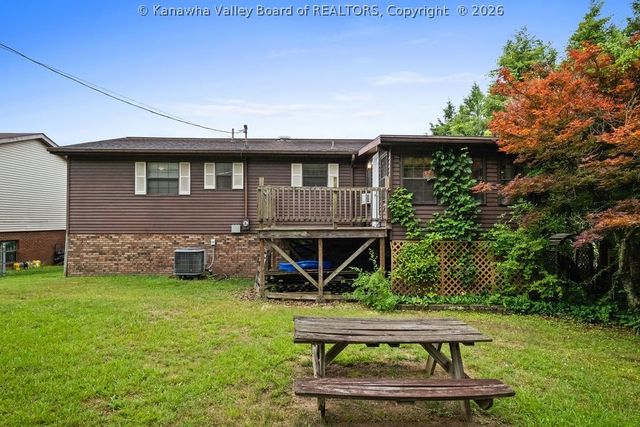 2600 Hayslette Avenue, Hurricane, WV 25526