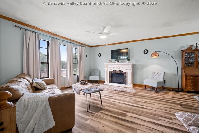 2600 Hayslette Avenue, Hurricane, WV 25526
