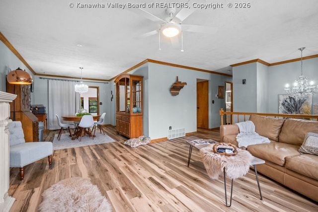2600 Hayslette Avenue, Hurricane, WV 25526