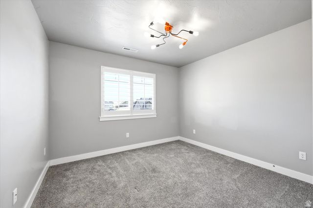 15198 S MULE TRAIN DR, Bluffdale, UT 84065