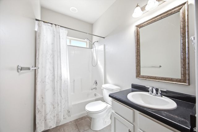 15198 S MULE TRAIN DR, Bluffdale, UT 84065