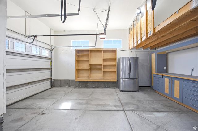 15198 S MULE TRAIN DR, Bluffdale, UT 84065