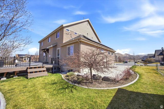 15198 S MULE TRAIN DR, Bluffdale, UT 84065