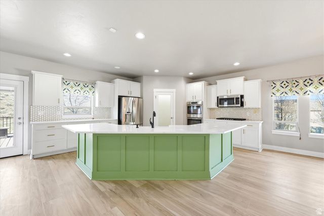 15198 S MULE TRAIN DR, Bluffdale, UT 84065