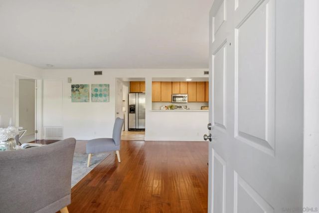 4040 Porte La Paz 76, San Diego, CA 92122