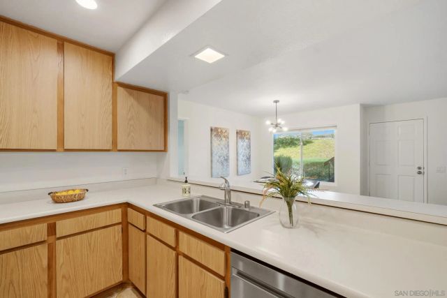 4040 Porte La Paz 76, San Diego, CA 92122