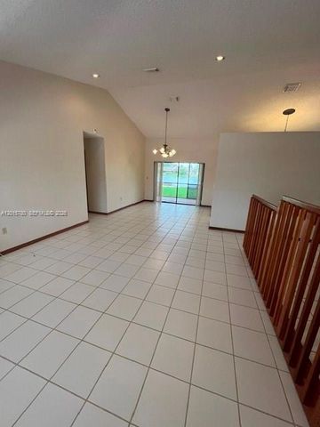 1652 Egret Rd, Homestead, FL 33035