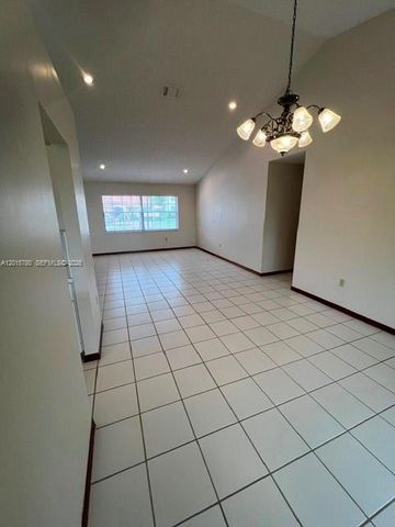 1652 Egret Rd, Homestead, FL 33035