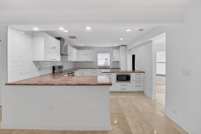 8044 Twin Lake Drive, Boca Raton, FL 33496