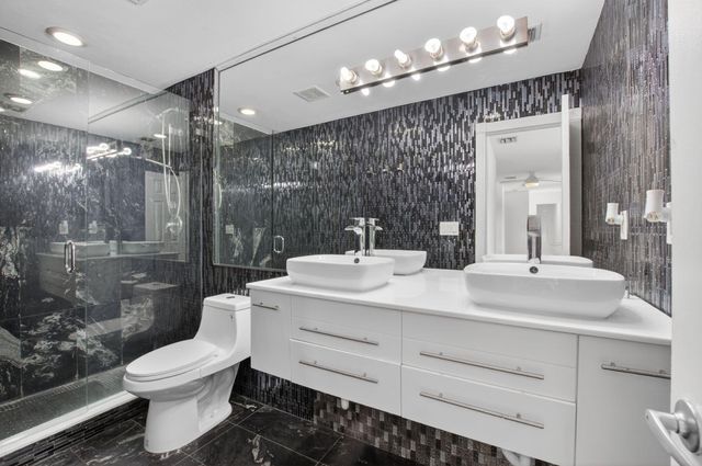 8044 Twin Lake Drive, Boca Raton, FL 33496