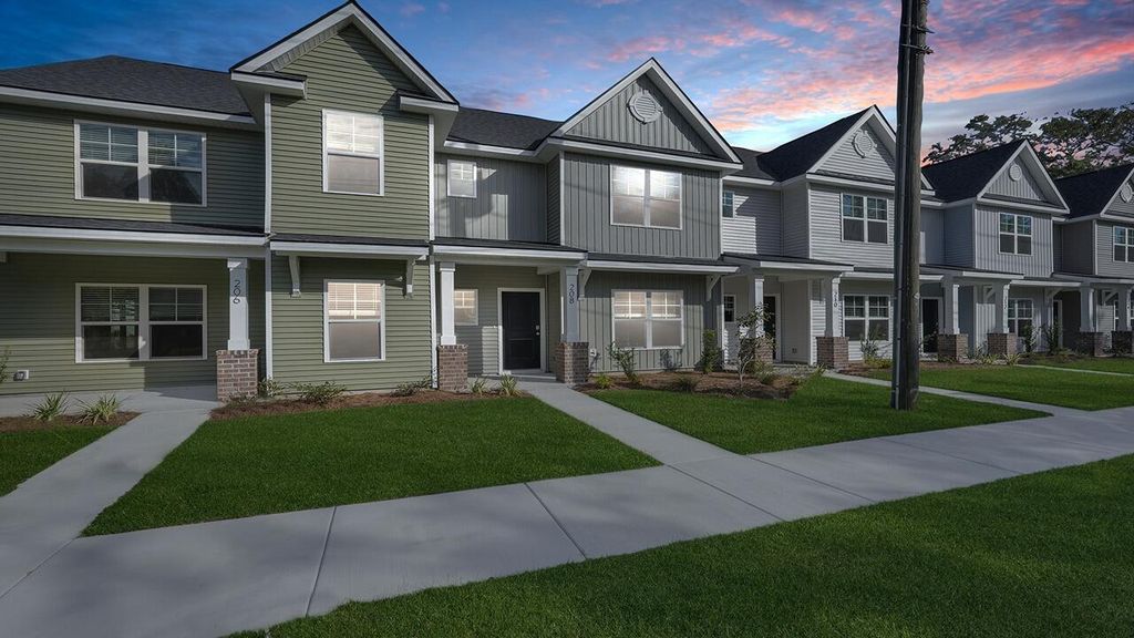 208 Garbon Drive, Summerville, SC 29485