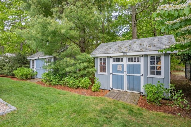 10 Neshobe Road, Mashpee, MA 02649