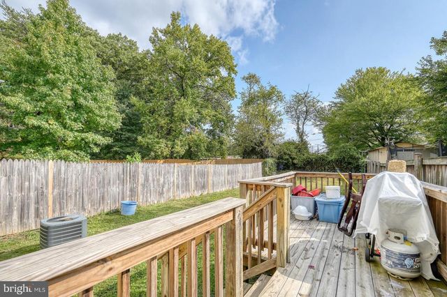 5604 ROLLINS LN, Capitol Heights, MD 20743