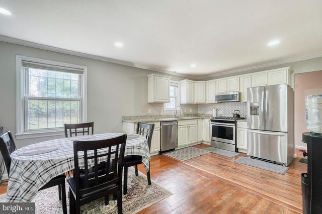 5604 ROLLINS LN, Capitol Heights, MD 20743
