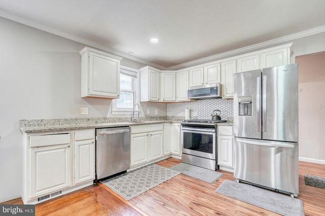 5604 ROLLINS LN, Capitol Heights, MD 20743
