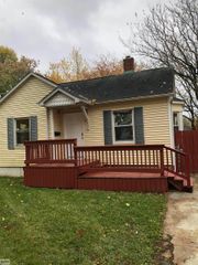 647 Crawford Street, Flint, MI 48507