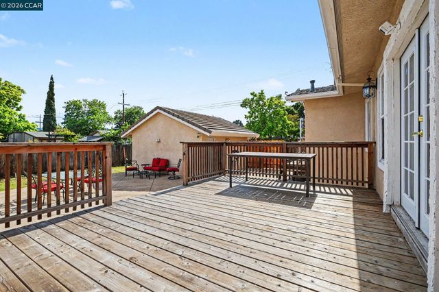 1244 Veale Ave, Martinez, CA 94553