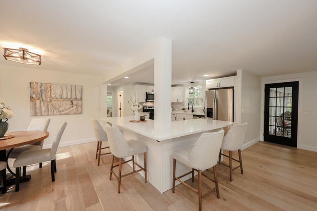 9 Northfield Road, Amherst, NH 03031