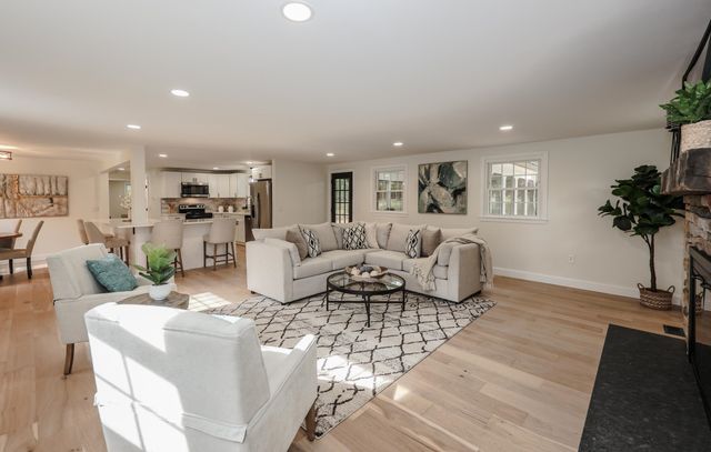 9 Northfield Road, Amherst, NH 03031