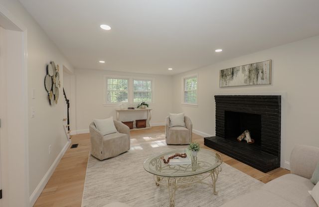 9 Northfield Road, Amherst, NH 03031