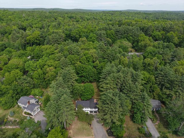 9 Northfield Road, Amherst, NH 03031
