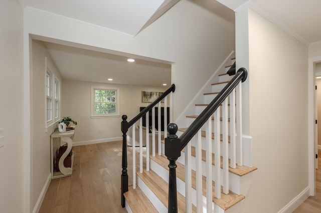 9 Northfield Road, Amherst, NH 03031