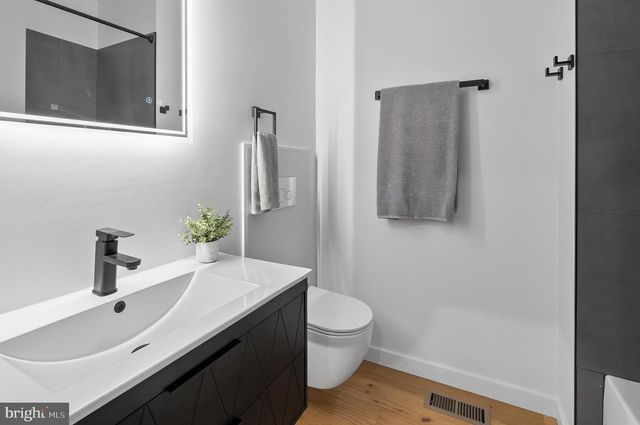 3306 E LOMBARD ST, Baltimore, MD 21224