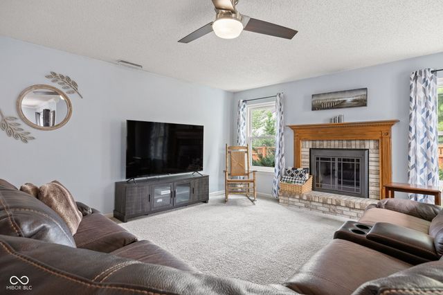 10255 Lothbury Circle, Fishers, IN 46037