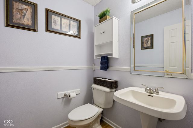 10255 Lothbury Circle, Fishers, IN 46037