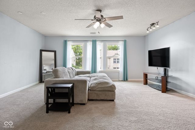 10255 Lothbury Circle, Fishers, IN 46037