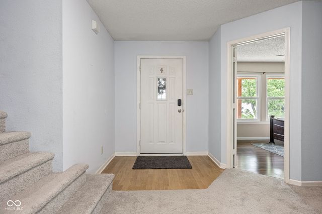 10255 Lothbury Circle, Fishers, IN 46037