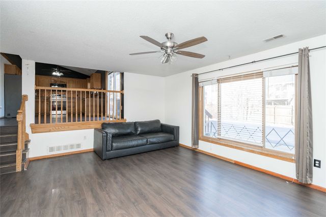 3017 E 43rd Street, Des Moines, IA 50317