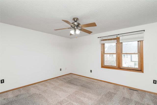 3017 E 43rd Street, Des Moines, IA 50317