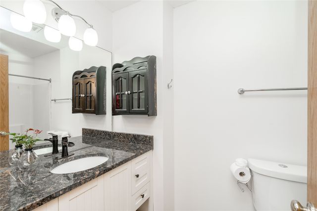 3017 E 43rd Street, Des Moines, IA 50317