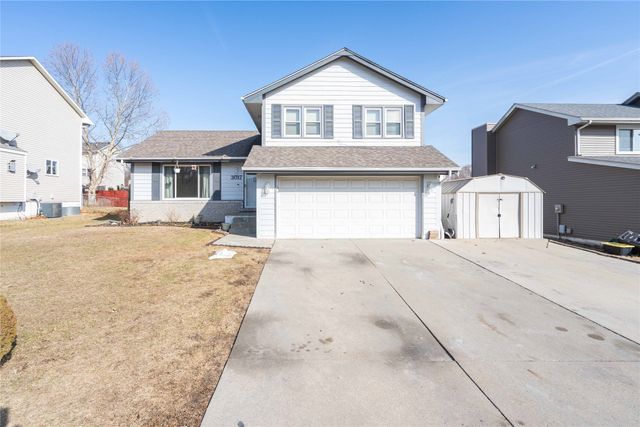 3017 E 43rd Street, Des Moines, IA 50317